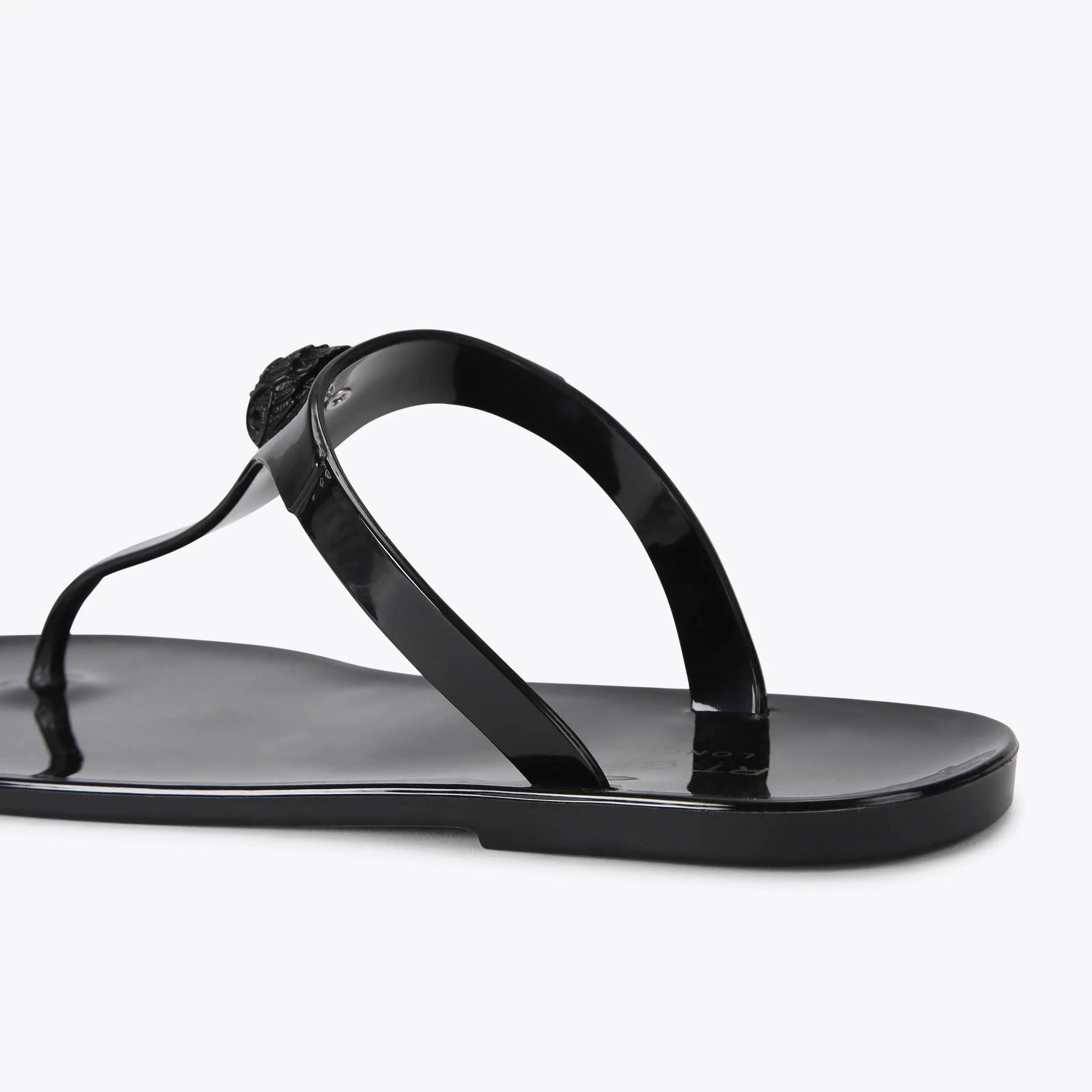 MADDISON T-BAR DRENCH SANDAL